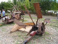 Javeleuse ou moissonneuse javeleuse (Fete de la Moisson St Simeon de Bressieux 2006) (4)